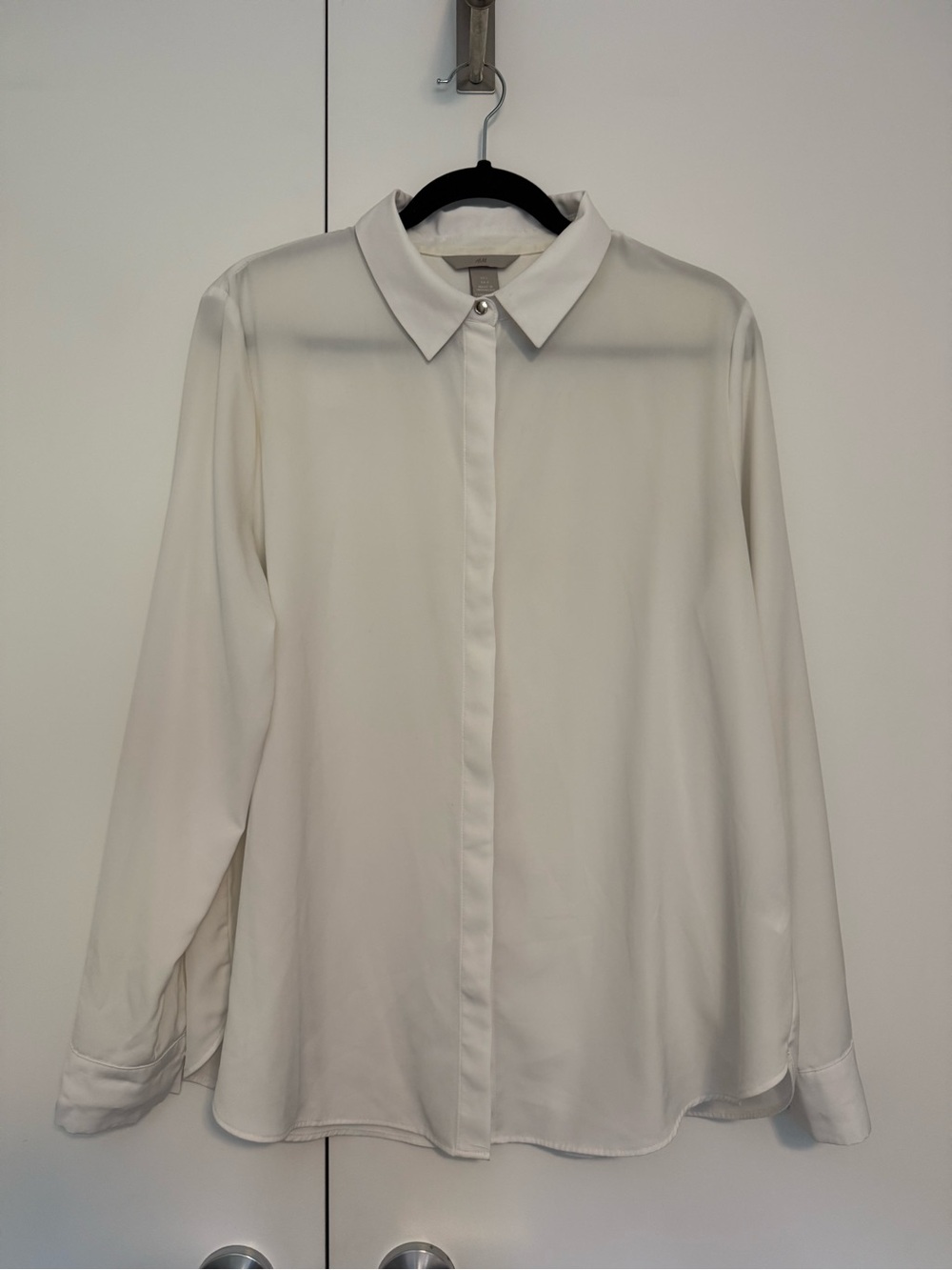 H&M White Long-Sleeve Button-Down Blouse